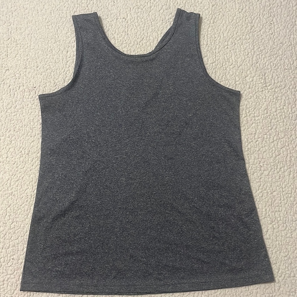 🟡🟡Women’s M tank